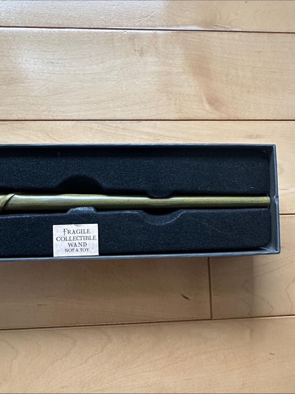 Hermione Granger's Wand - Picture 2 of 6